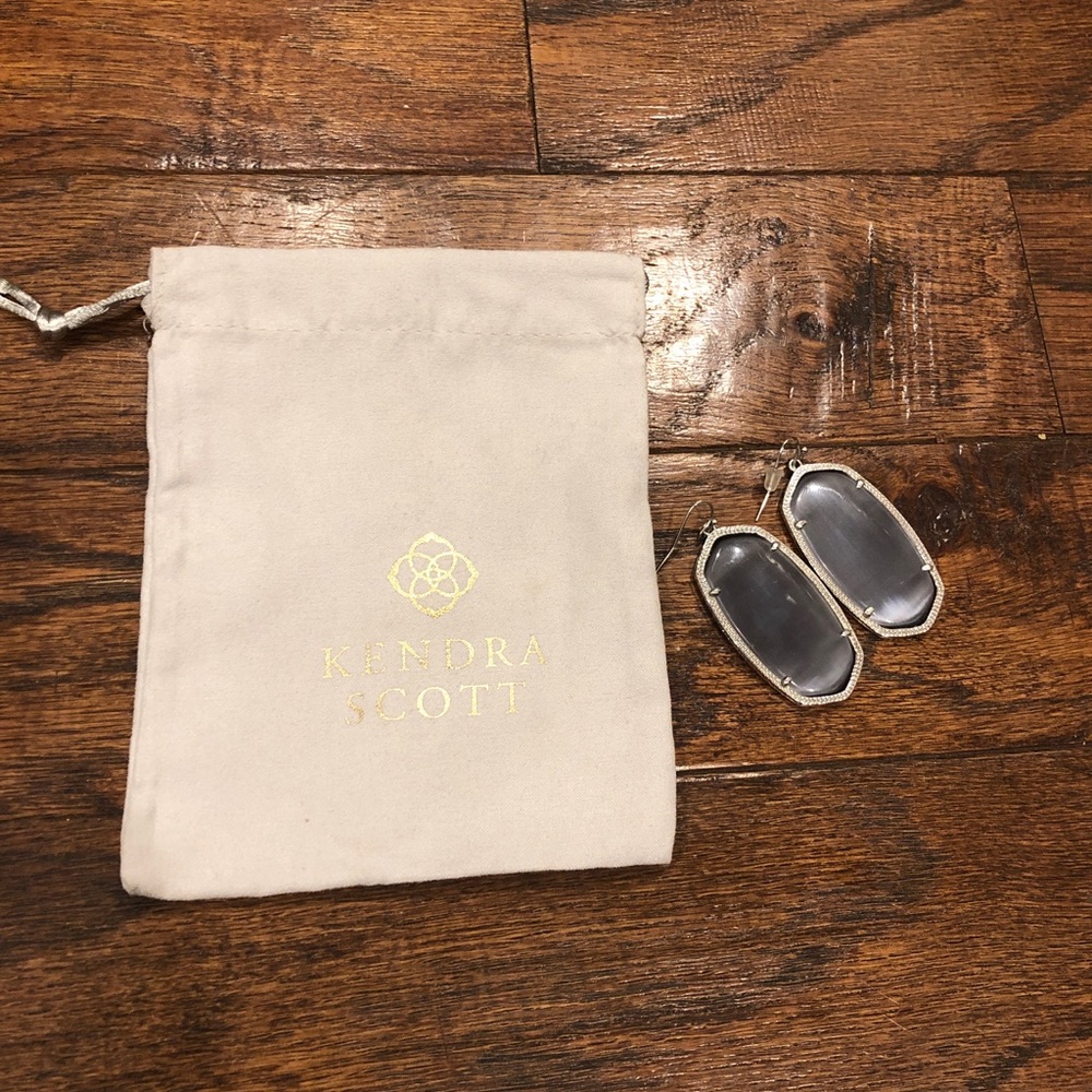Kendra Scott Danielle Earrings gray